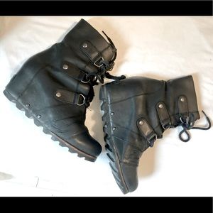 Sorel Joan of Arctic Wedge Mid boot, US 8